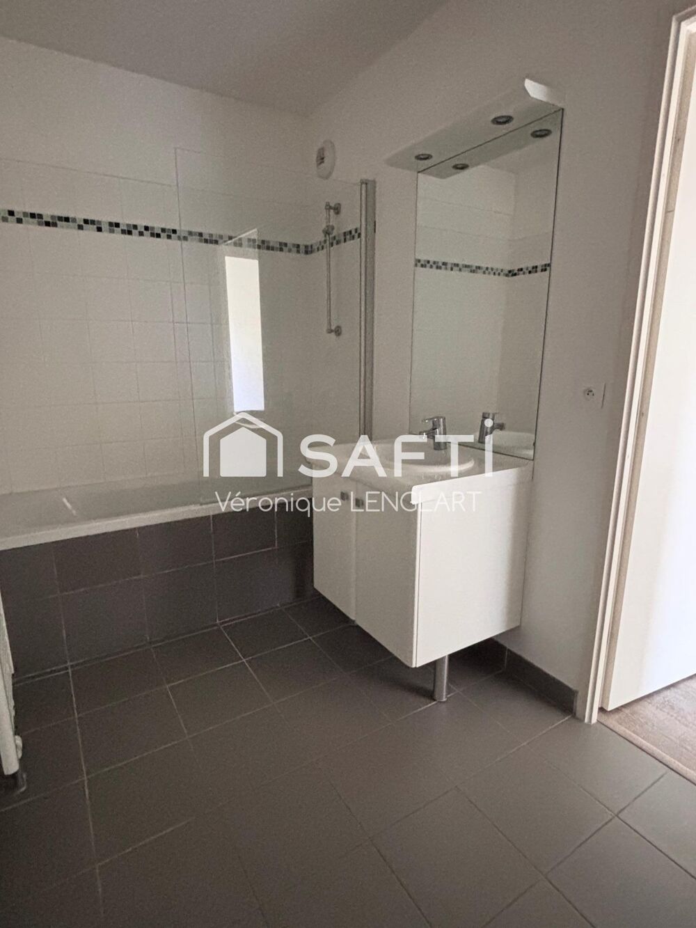 Vente Appartement LILLE – Rives Blanches  T3 avec loggia et parking Lille