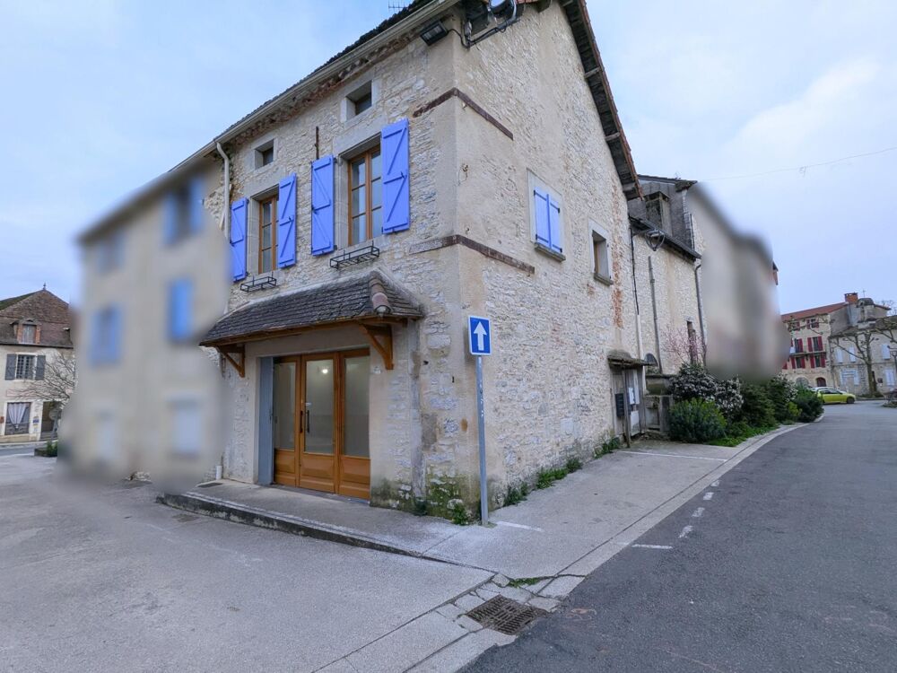 Immeuble rénové avec appartement duplex et local  centre Limogne-en-Quercy