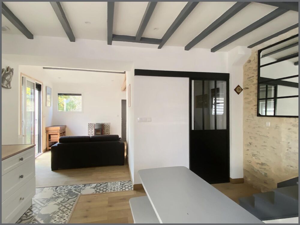 Quartier Perverie Nantes - Charmante maison en pierre rénovée avec goût.
