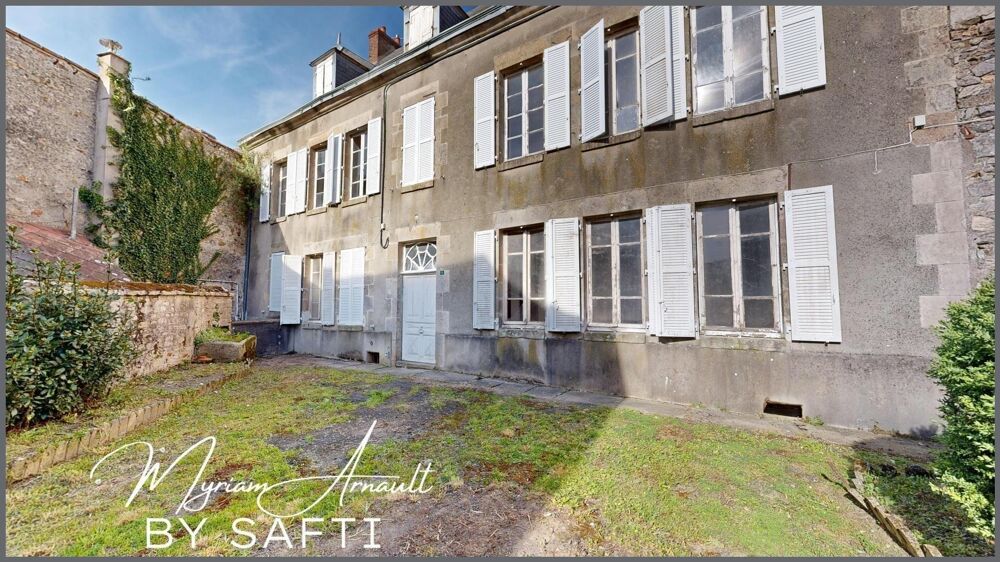 Maison de Maître, plein centre ville, 190 m², cave et dépendance