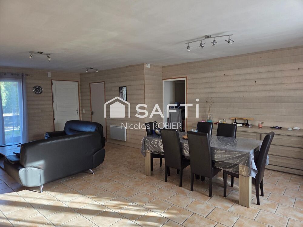 Vente Maison Plain pied trois chambres et un bureau, garage attenant, jardin ! Pompaire