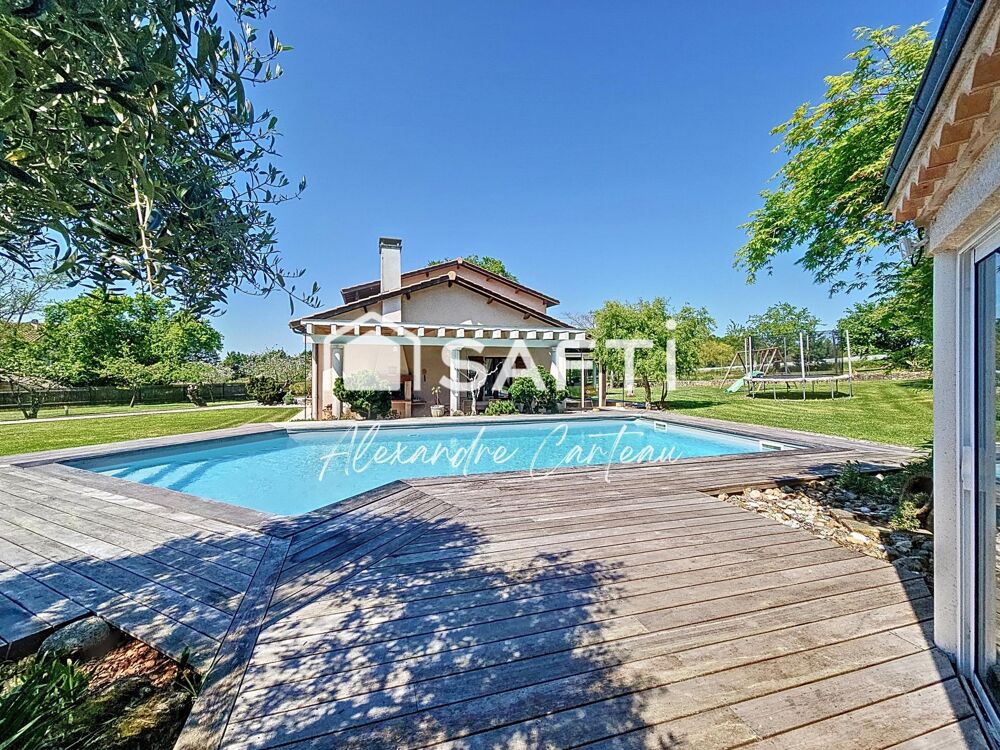 Vente Maison Belle traditionnelle 5 chambres, bureau, garage, piscine Camblanes-et-meynac