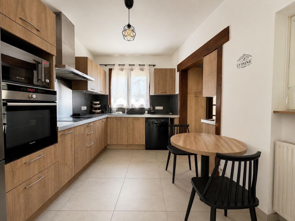 Maison rénovée de plain pied de 133 m² sur un terrain de 2245 m²
