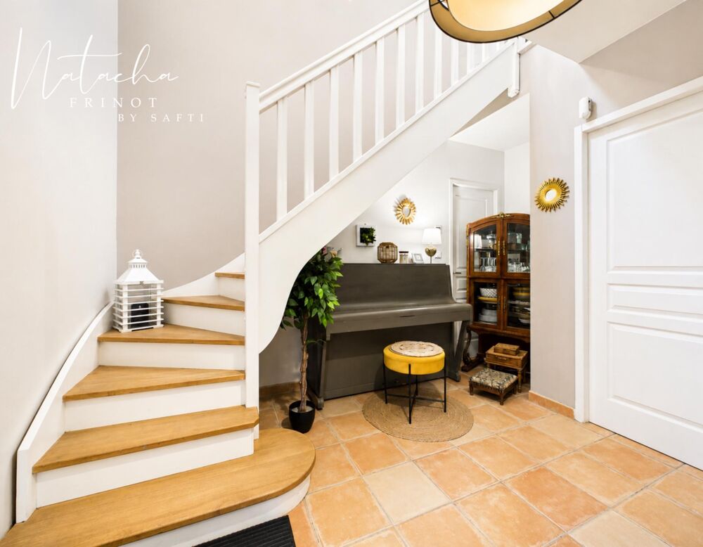 BOULOC  De beaux volumes pour une vraie vie de famille