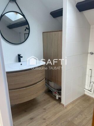  Appartement à louer 4 pièces 84 m²
