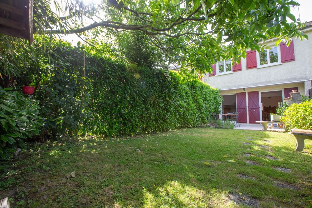 Vente Maison Superbe maison familiale Le mesnil-saint-denis