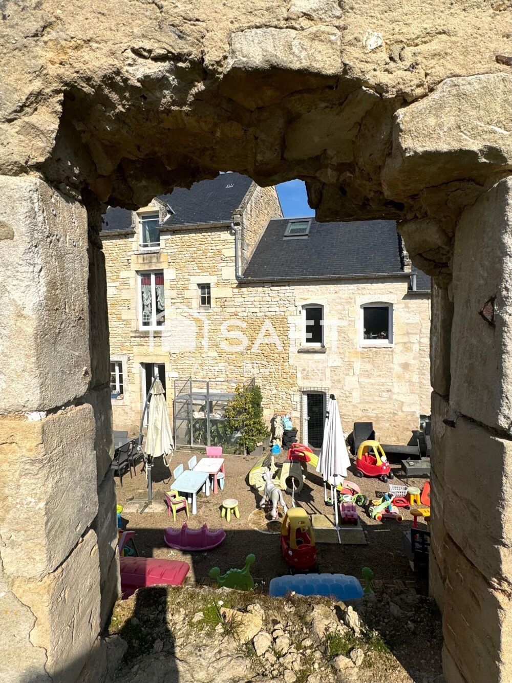 Vente Maison Elegance et cachet en pierre à Reviers Reviers