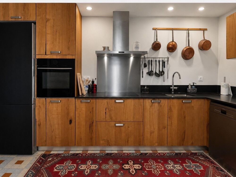 Vente Maison Grande maison familiale T7 4/5 chambres, 2  garages sur 1274m² arborés avec dépendance et puit. Montazels