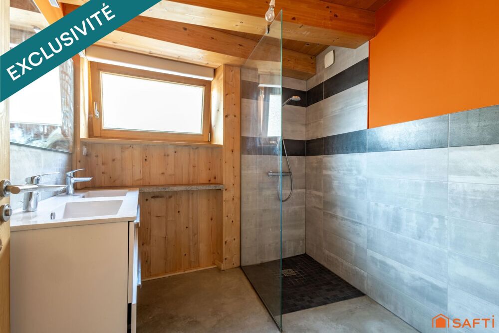 Vente Appartement Appartement T4 rénové 102m² -  Garage & Cave Ornans