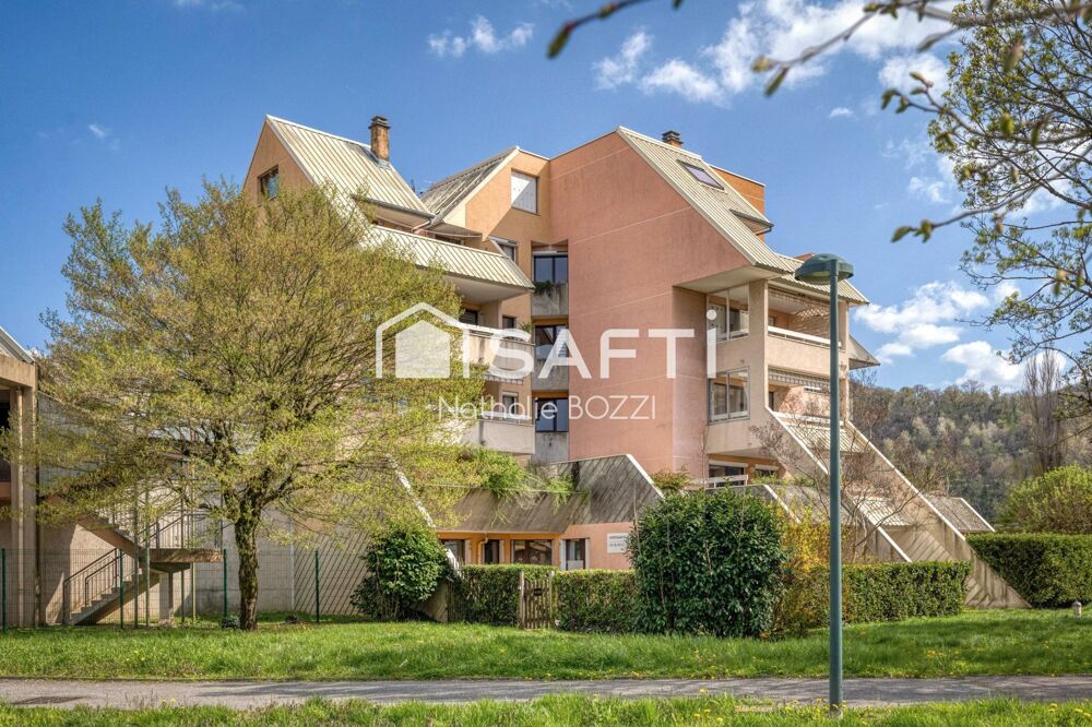 T4 climatisé à Echirolles Village de 83m2 avec terrasses