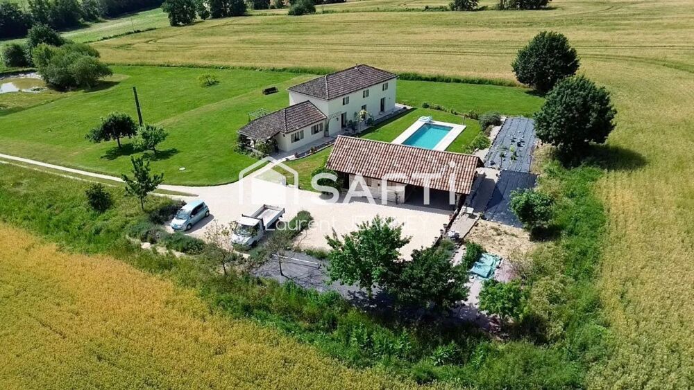 Propriété dException avec Vue Panoramique à Saint?Pastour Découvrez cette demeure dexception, nichée dans un écrin de nature