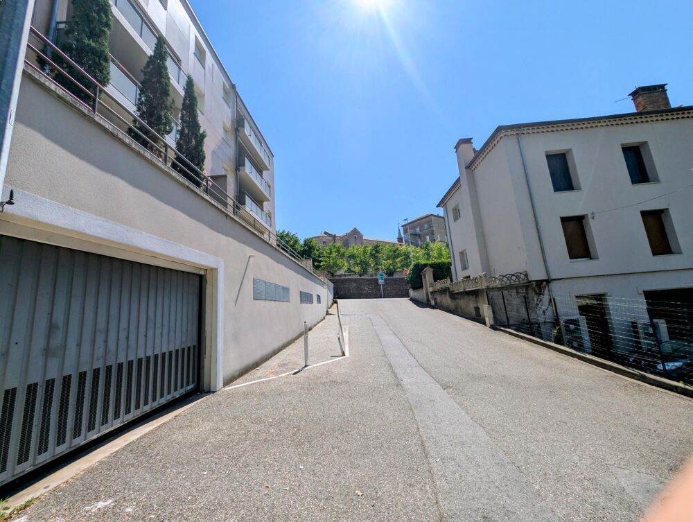 Vente Parking/Garage Parking couvert en sous-sol à Aubenas Aubenas