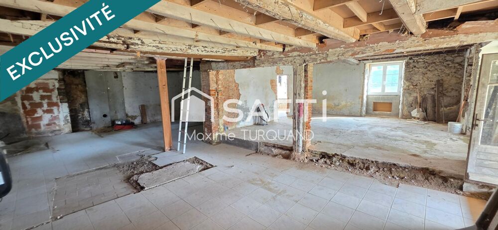 Maison d'habitation 196m² à rénover + 6100m² de terrain avec dépendances.