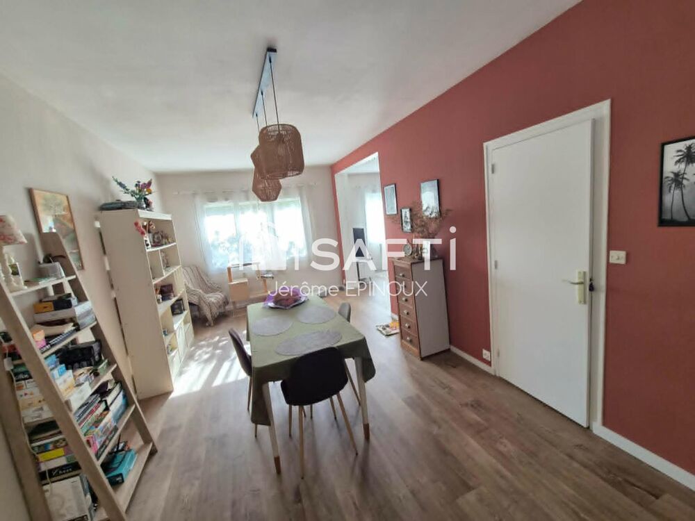 Vente Maison Coup de cœur pour cette demeure, dans laquelle il n'y a plus qu'à poser ses valises. Rare, Zéro travaux à prévoir !!! Un quartie Chatellerault