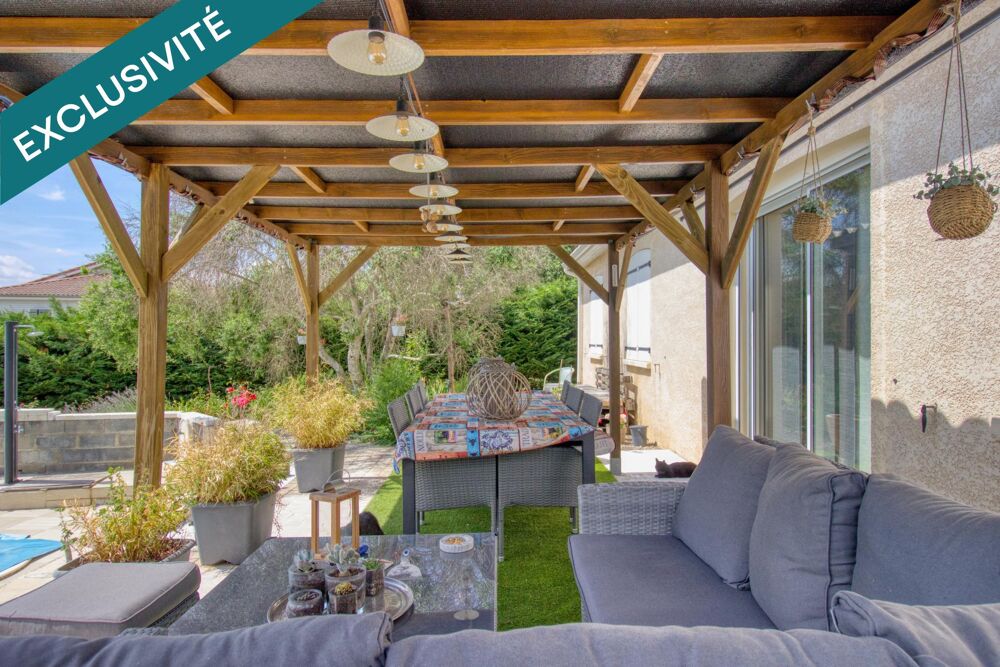 Vente Maison Maison de plain-pied 104m2 avec piscine et dépendance Saussenac