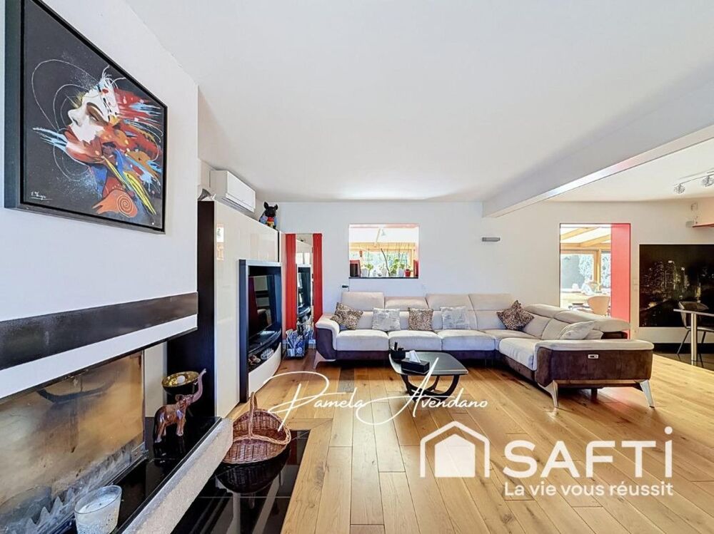 Vente Maison SERVON – MAISON FAMILIALE DE 212 M² – 6 CHAMBRES – TERRAIN 875 M² Servon
