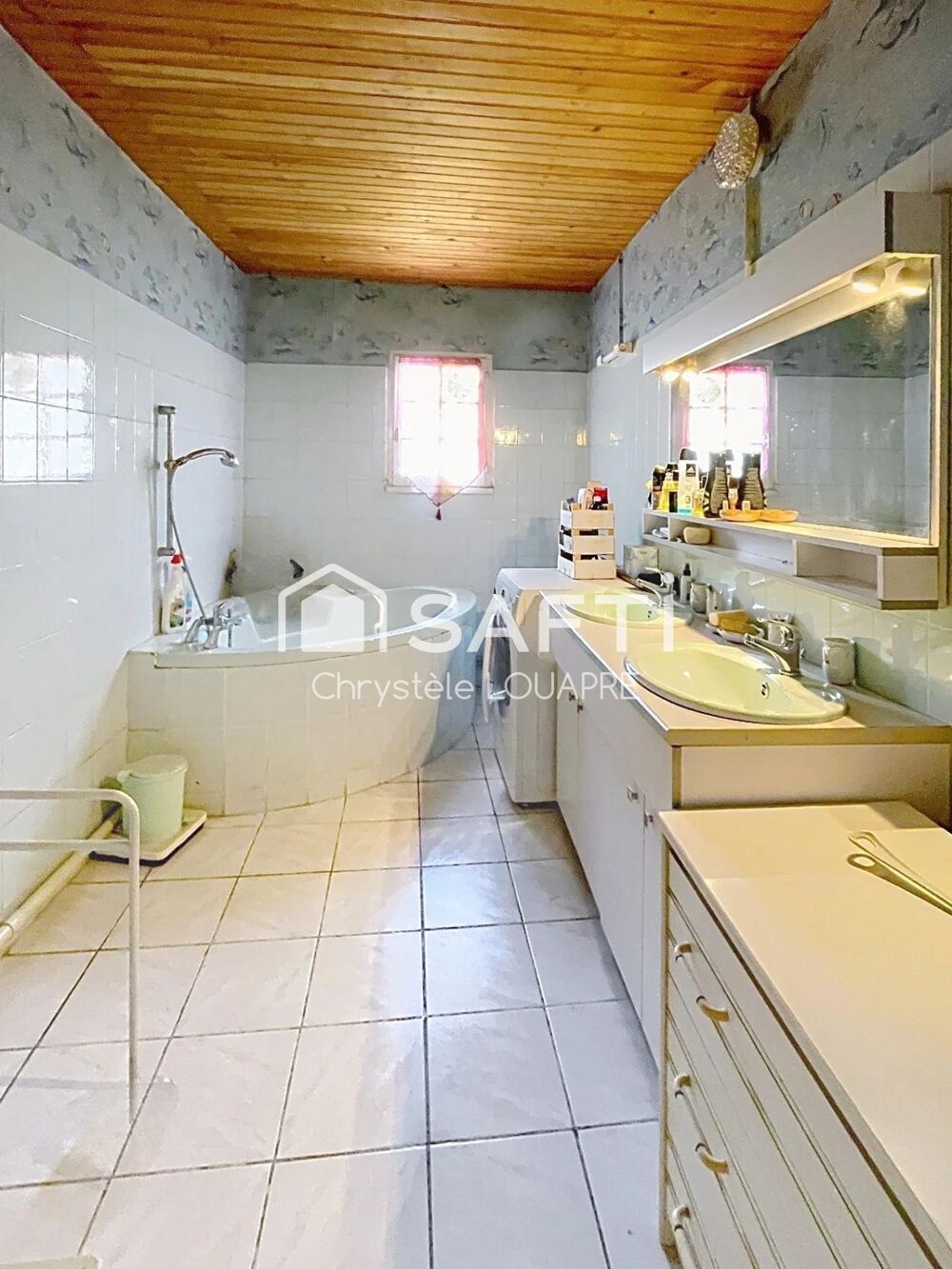 Vente Maison Maison charentaise 3 chambres à rénover 142 m² avec possibilité d ' agrandir Migron