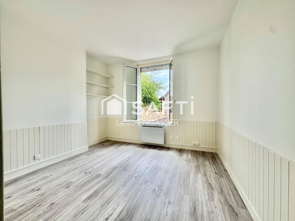 Location Appartement Appartement F4 rénové - 81m2 - Centre ville Anet Anet