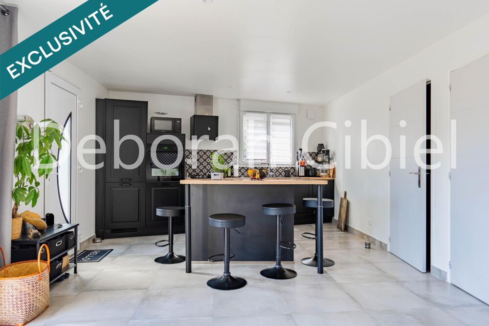 Vente Maison Maison cinq pièces  avec jardinet La fare-les-oliviers