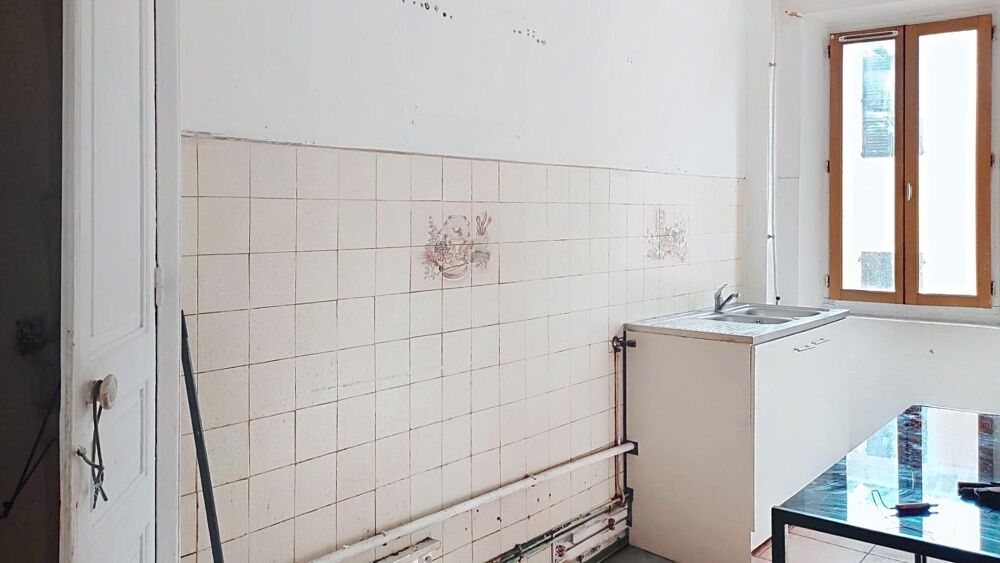 Opportunité rare! 3 appartements! idéal investisseur ! Tres lumineux et dans un même immeuble