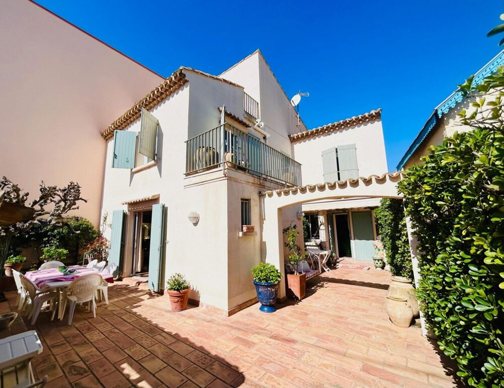 BIEN D'EXCEPTION : VILLA T7 A 80M DE LA PLAGE