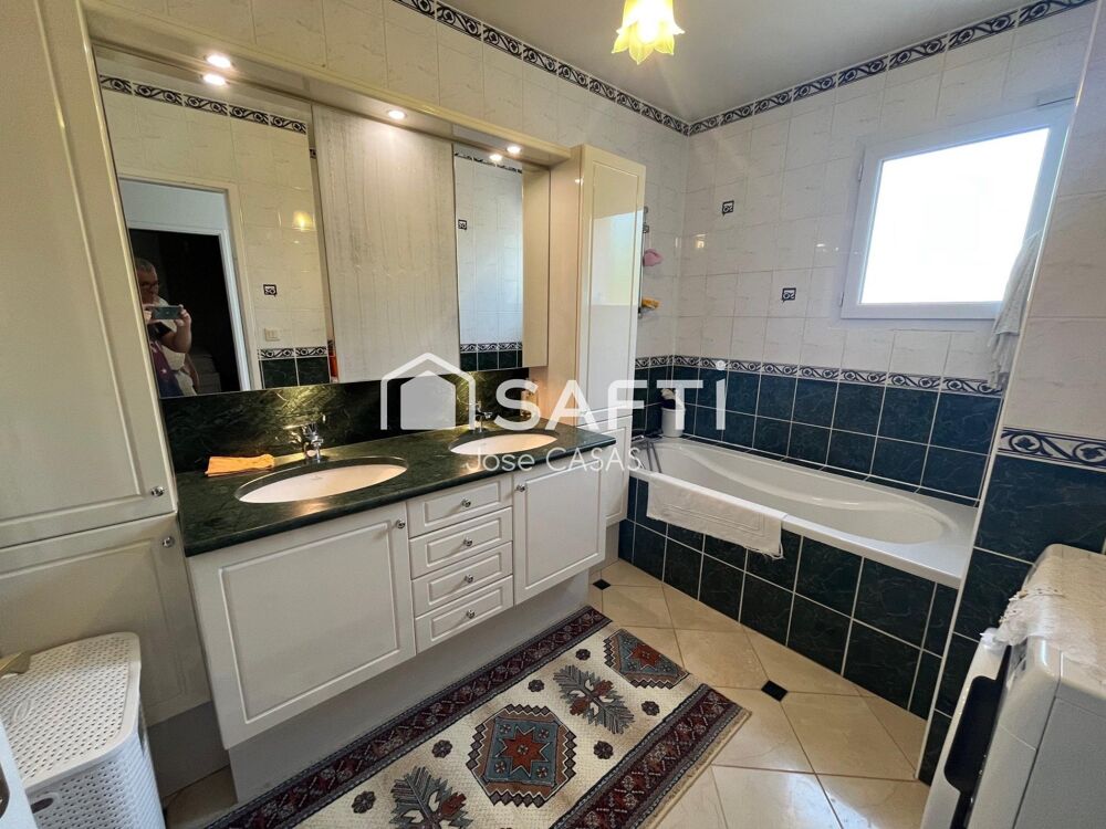 Vente Maison Maison 8 pièces  -  260 m2 Val-de-reuil