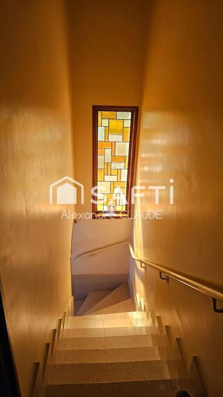  Maison à vendre 12 pièces 323 m²