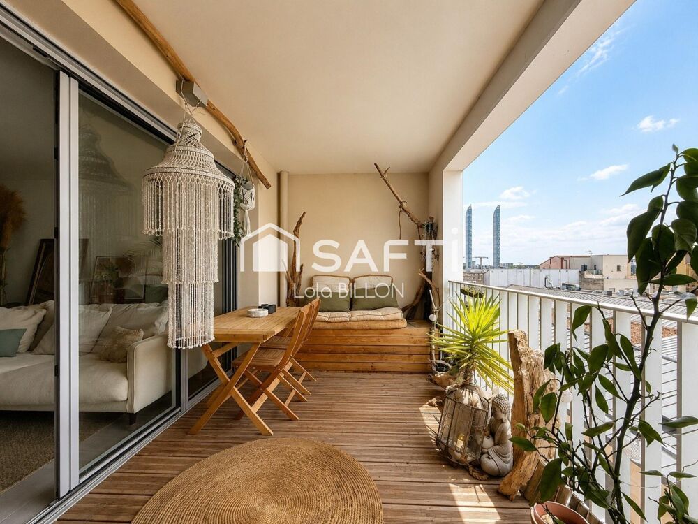Vente Appartement T4 avec terrasse, vue dégagée et 2 parkings – Résidence récente avec ascenseur Bordeaux