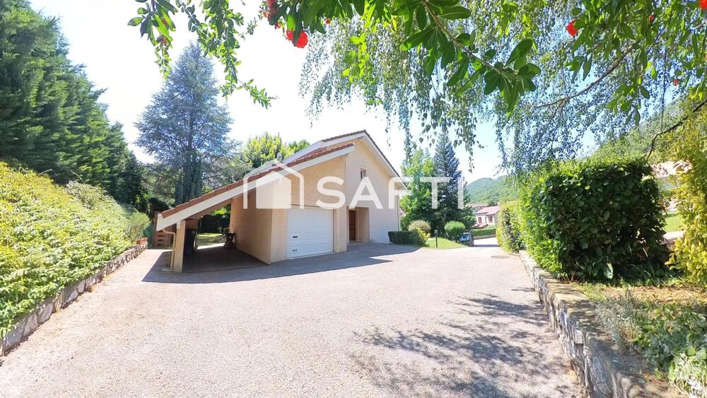 Villa T6 - 4 ch. de 130 m² sur terrain arboré 1300 m²