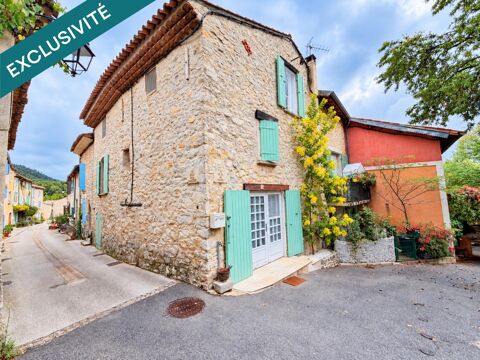   Une maison de village en pierre, un jardin à part… et toute l'âme du Luberon Maison - 6 pièce(s) - 100 m²