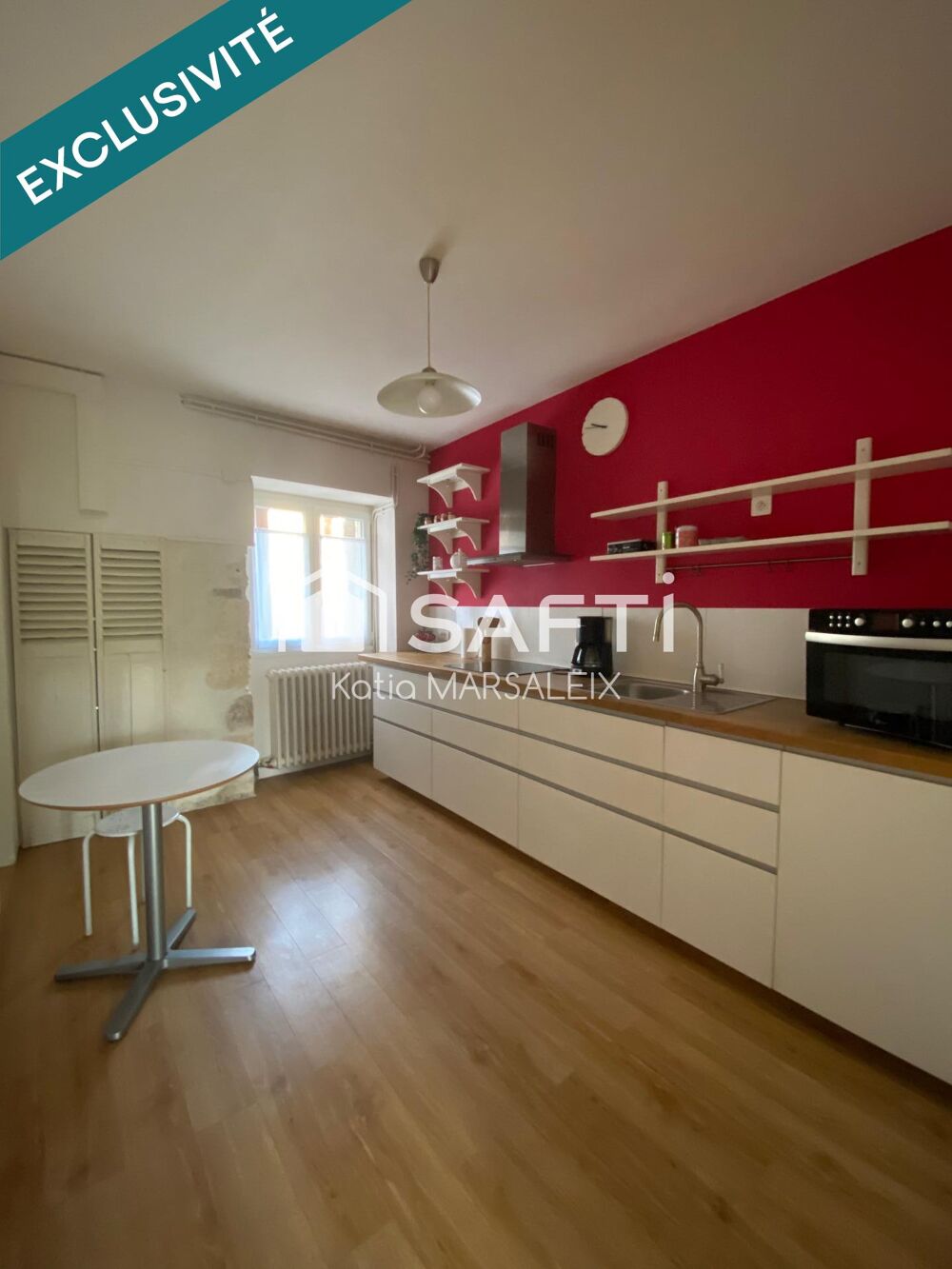 Maison d'habitation avec local professionnel