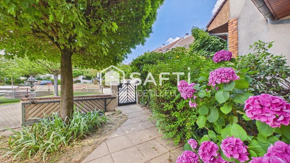 Vente Maison GARCHES – Petit-Garches Maison 7 pièces 5 chambres 211m2 utiles Garches