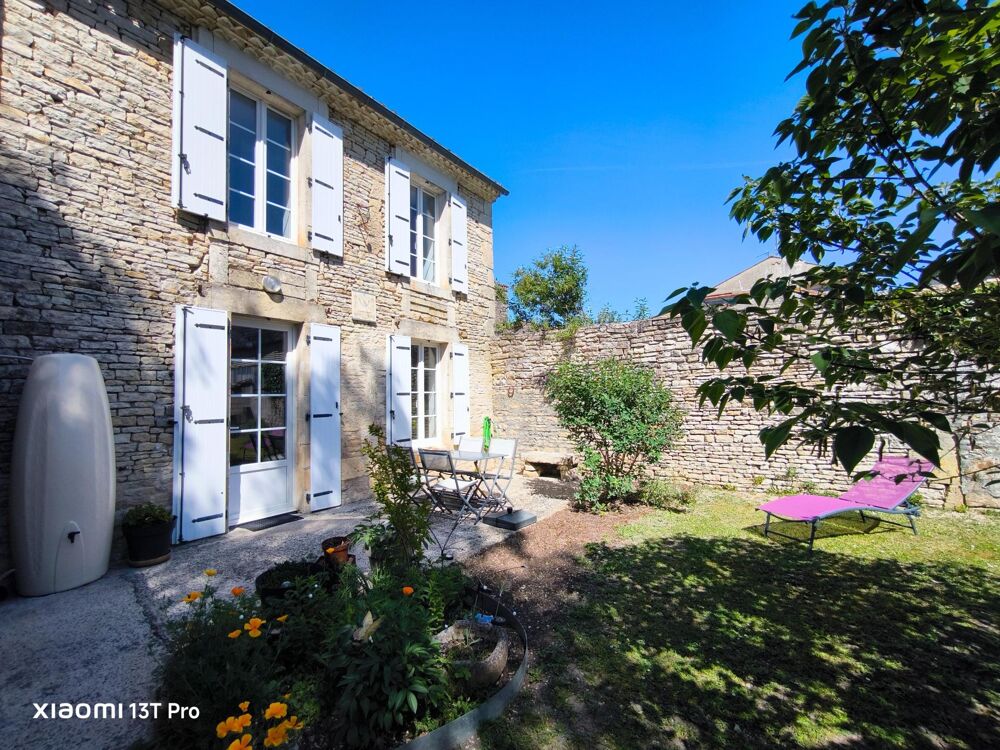 Maison 6 pièces 157 m² · à Asnieres-la-Giraud · 157 m² · 195 000 €