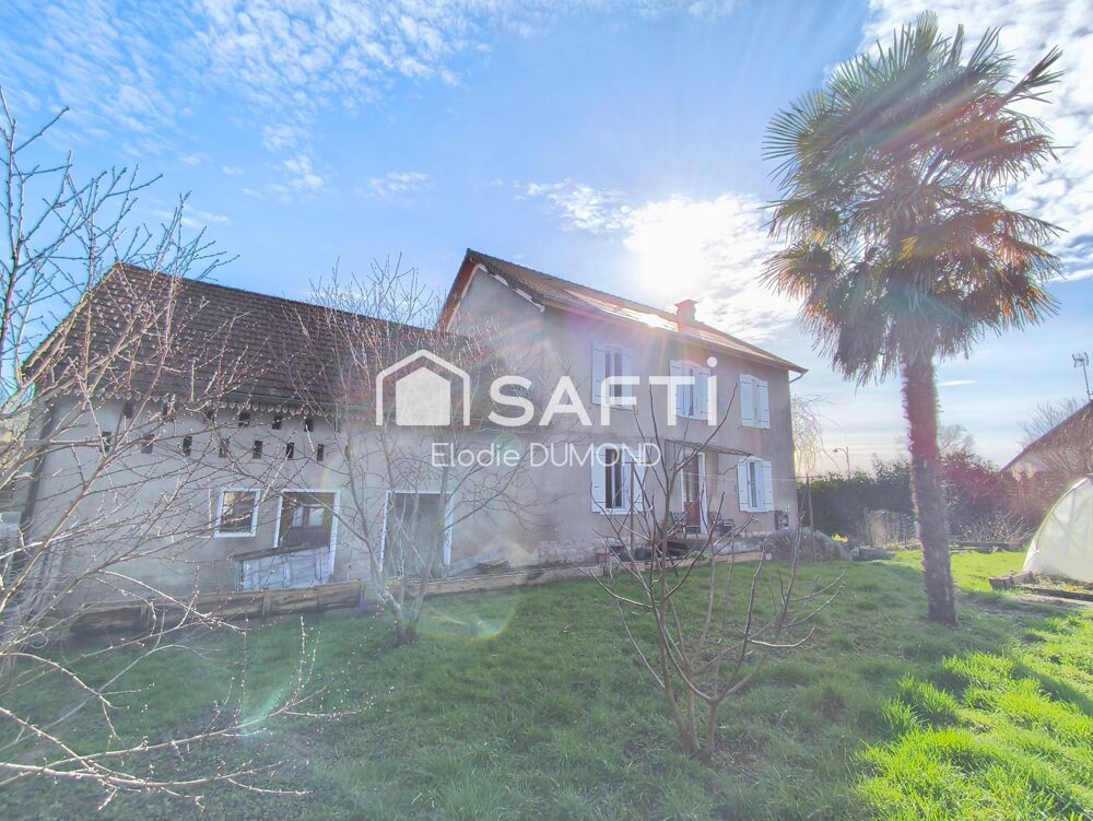 Ancienne maison bourgeoise de 1924 d'une surface habitable de 175 m2 sur terrain clos et arboré de 893 m2