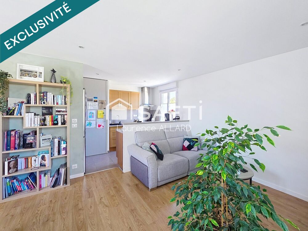 Vente Appartement De la lumière à chaque fenêtre. .Découvrez un appartement traversant plein de charme ! Champagne-sur-oise