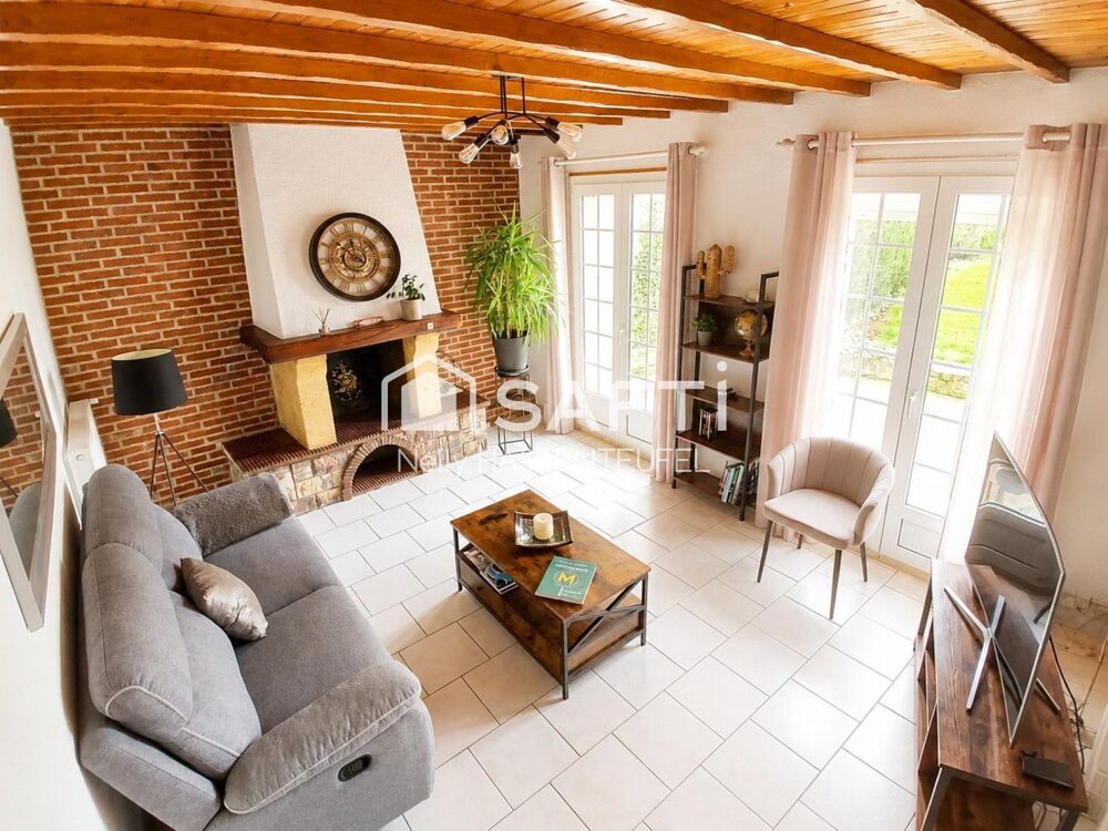 MAISON DE CHARME, AU CALME, AVEC GARAGE ET JARDIN