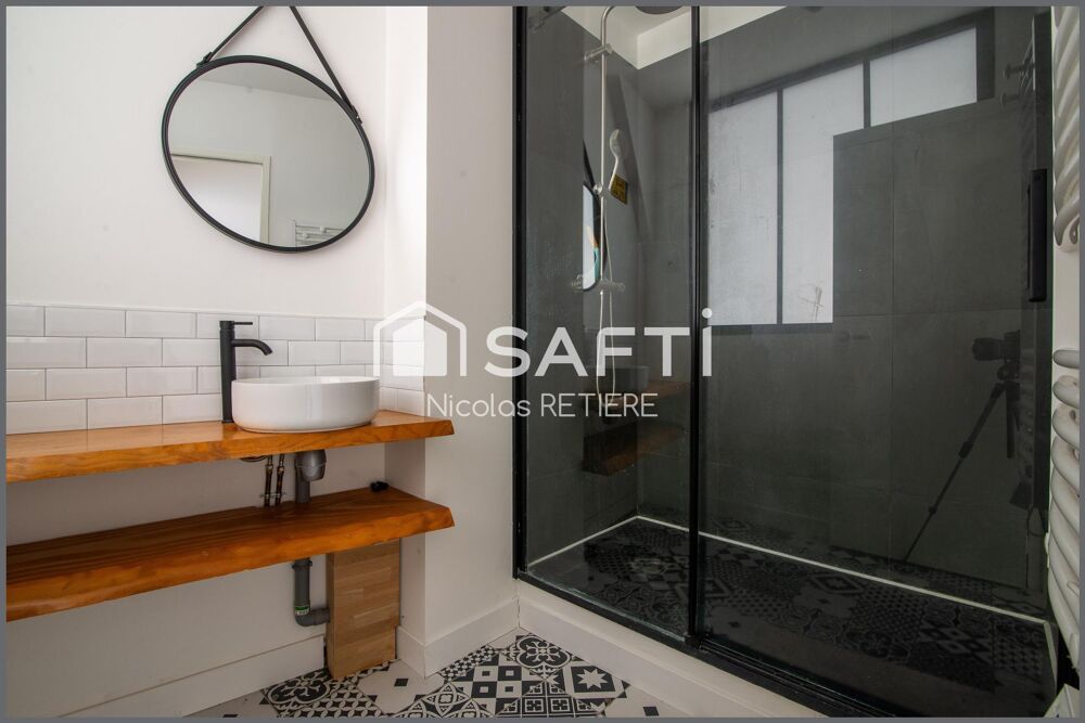 Ile Feydeau - 2 pièces de 44 m2, chambre bonnes 9m2, grenier et cave