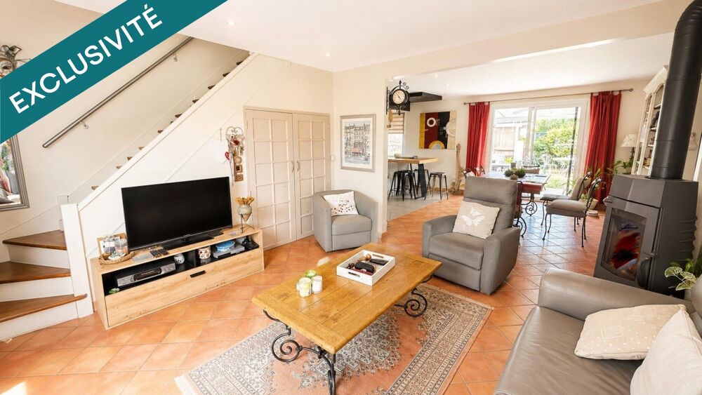 Belle maison mitoyenne d'un côté