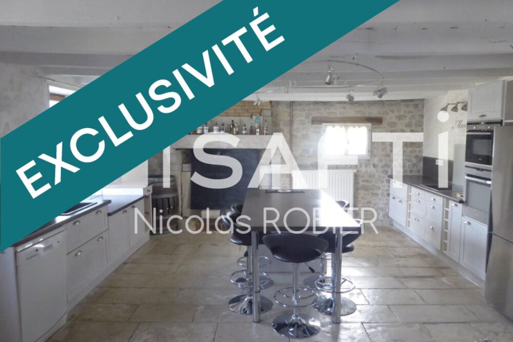 Vente Maison Jolie Maison en pierre, beaux volumes, possibilités trois chambres, petite dépendance!! Saint-christophe-sur-roc