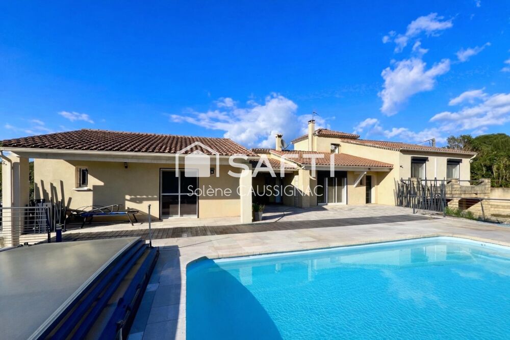 Maison rénovée de 188 m², 5 chambres, piscine, 3 grands garages