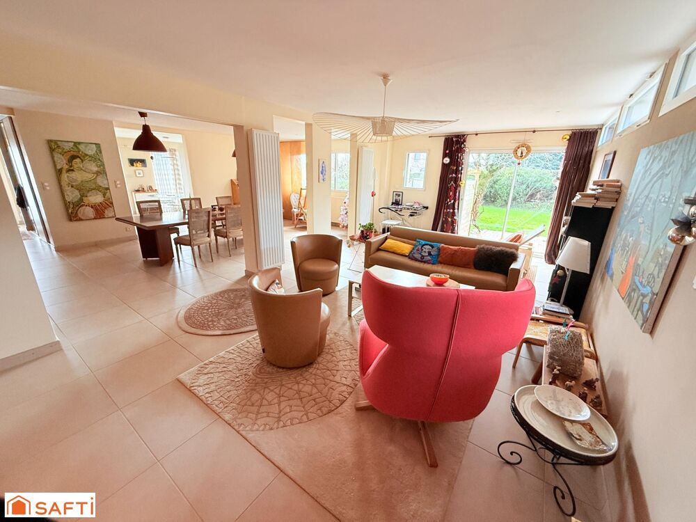 Vente Maison SPLENDIDE DEMEURE DE 364 M2 SUR TERRAIN DE 902 M2 A REGUINY Réguiny