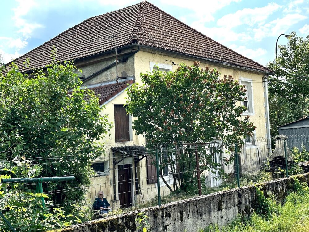 Grand appartement à rénover au Thillot .