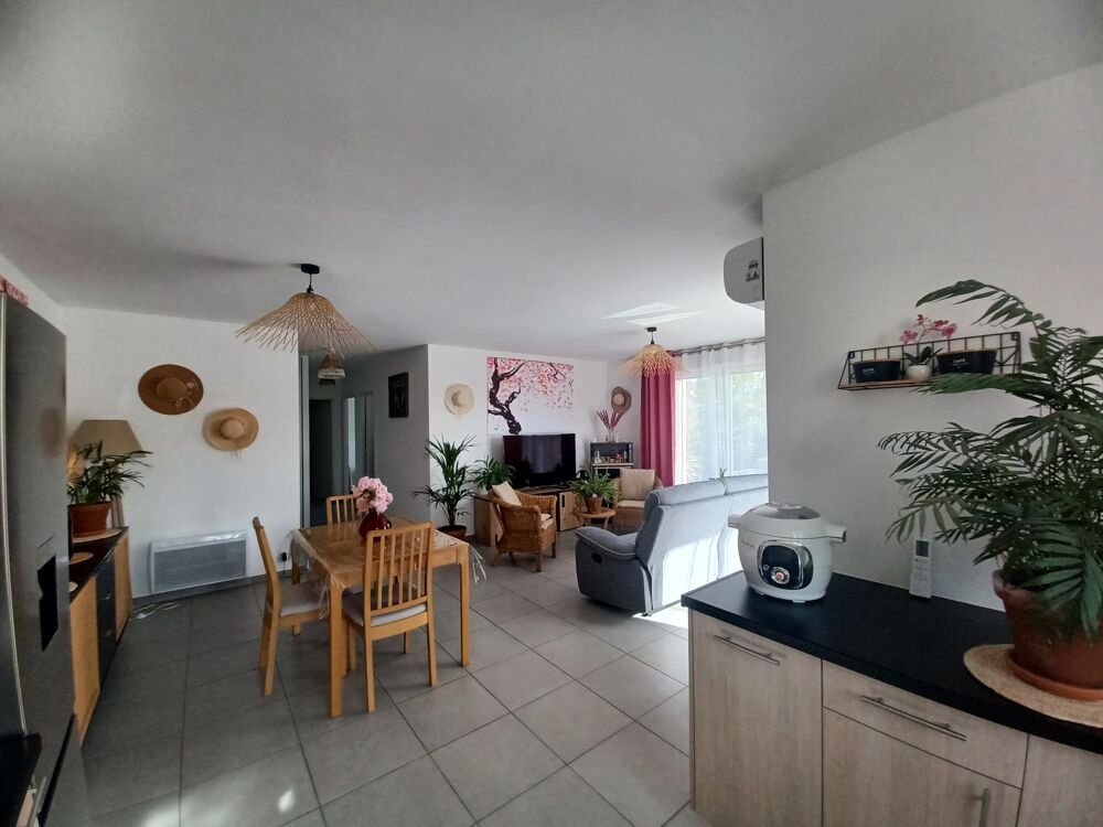 Appartement de 64m2 - 2 chambres- jardin -parking