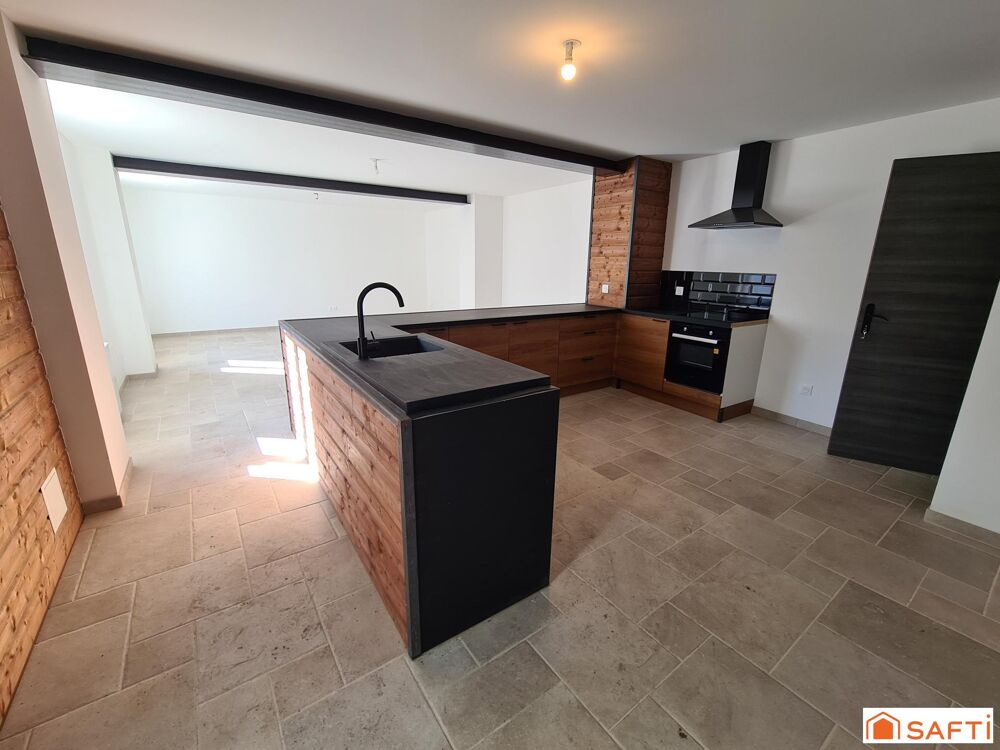 Spacieuse maison entièrement rénovée, 3 chambres et garage à Epinal.