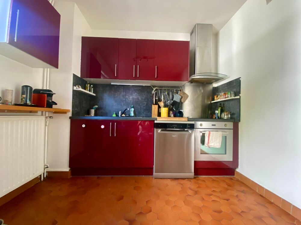 Vente Appartement APPARTEMENT GRAND T3 LUMINEUX  BALCON  ASCENSEUR GARAGE A DEUX PAS DU CENTRE DE LA ROCHELLE  ! La rochelle