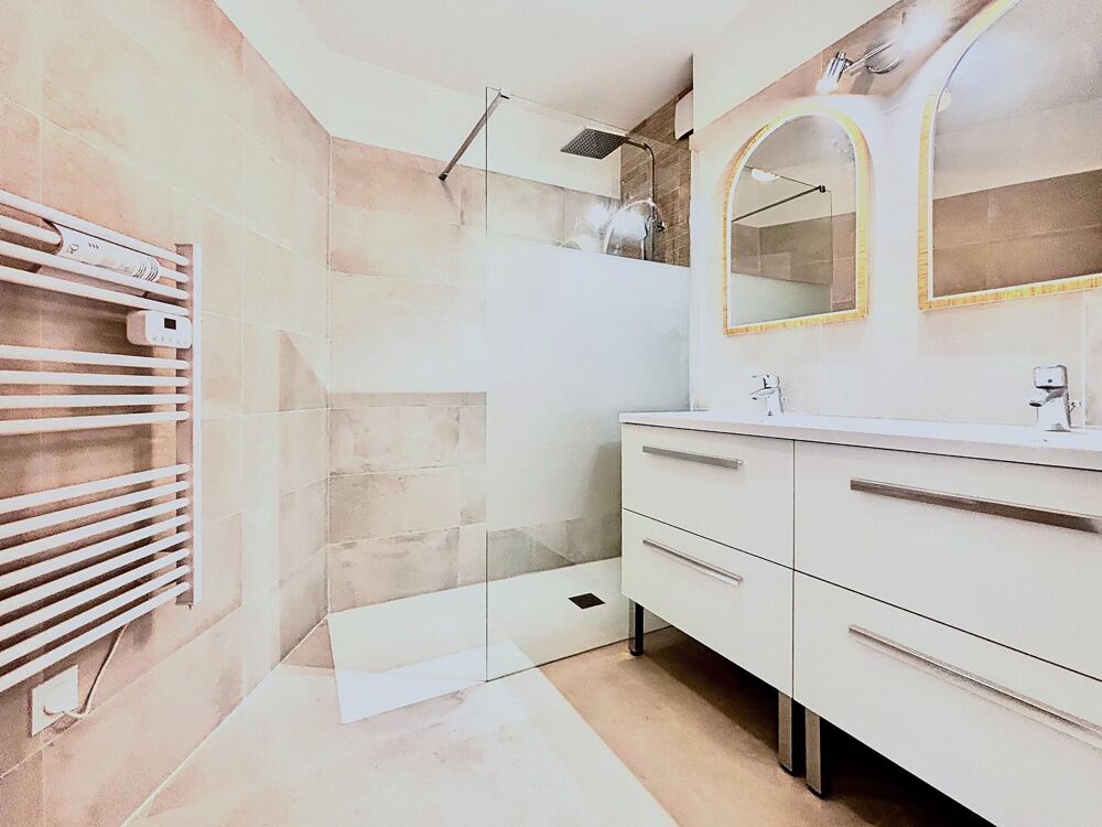 Vente Appartement Centre-ville de Saint-Raphaël – Élégance, lumière et douceur de vivre à deux pas de la mer ! Saint-raphael