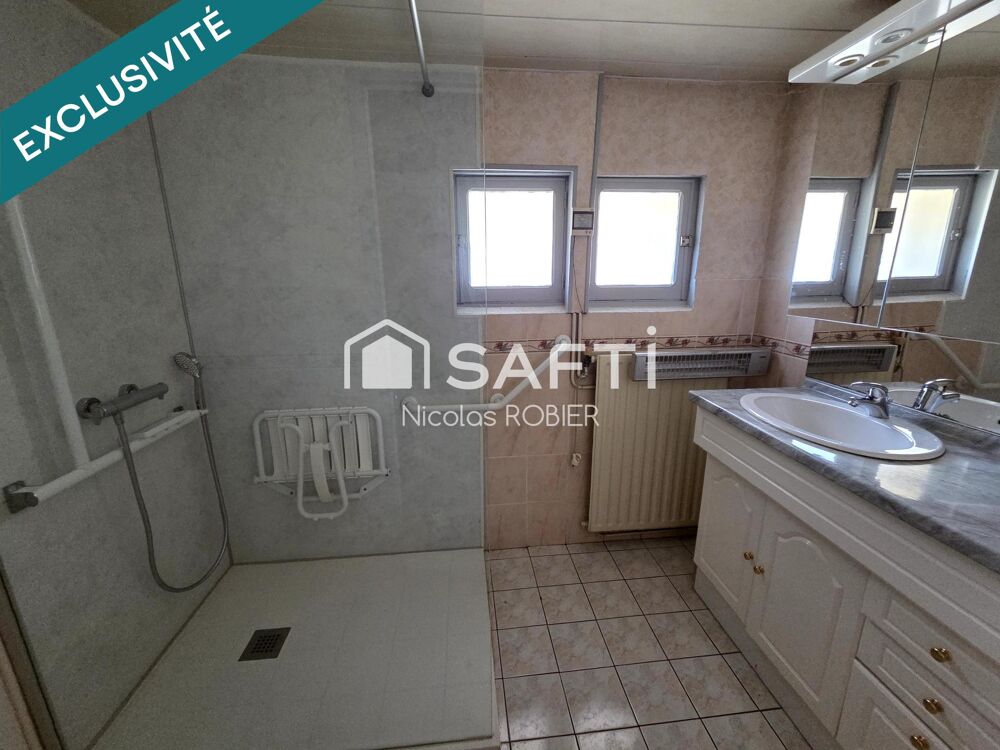 Maison en pierre, dépendances, quatre chambres, jardin !!