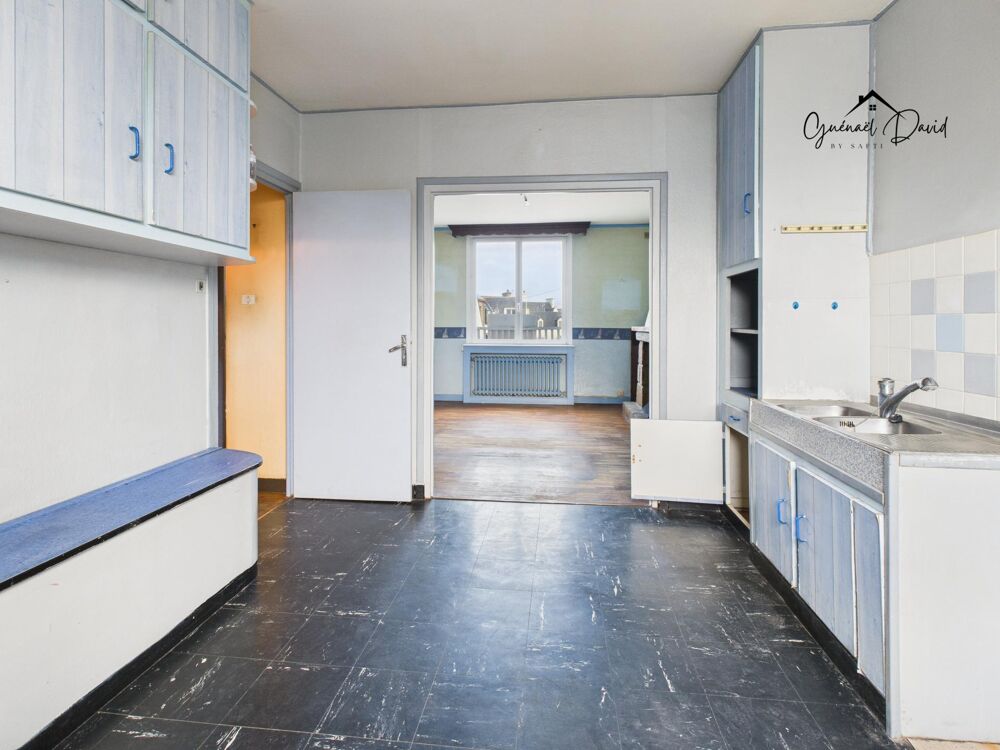 Vente Maison Grande maison de 175 m² avec vaste garage de 240 m² – Centre-ville de Saint-Pol-de-Léon Saint-pol-de-leon