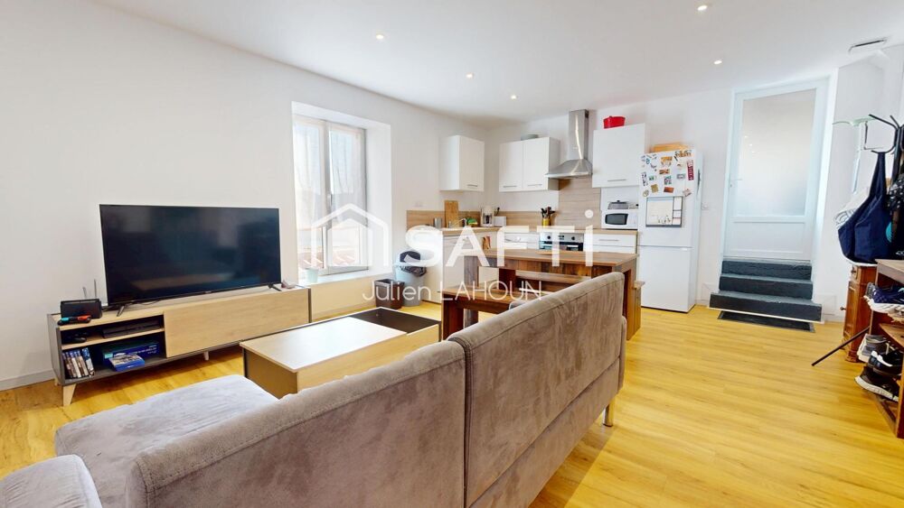 Vente Appartement Appartement T4 rénové – Vendu meublé – Investissement locatif + parking Cognac
