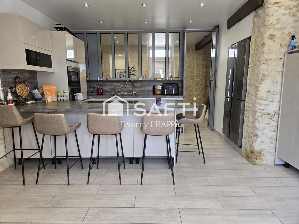 Vente Maison 235 m², 5 chambres et dépendance : une propriété aux volumes rares La houssaye-en-brie